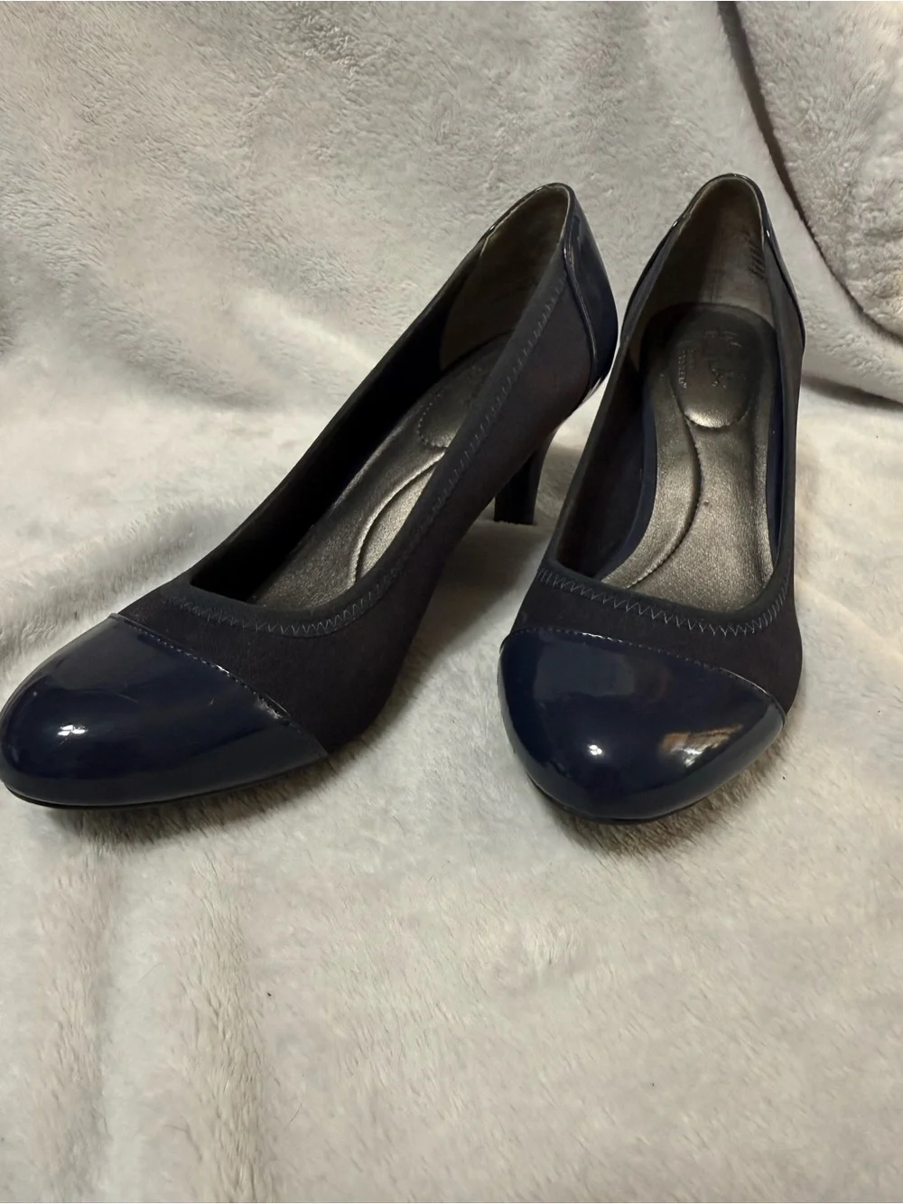 Life Stride Navy Two-Tone Patent Cap Toe Heels